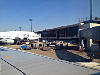 À l'aéroport Tokyo Narita basic-mars-2014